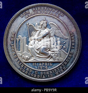 1805 Vienna, Alexander von Auersperg medaglia d'argento 1876, retromarcia Foto Stock
