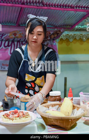 Cucina di strada , Pai, Thailandia Foto Stock