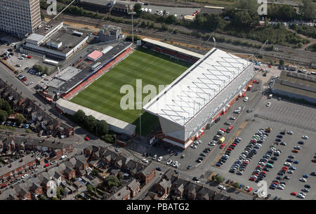 Vista aerea del Crewe Alexandra Stadium su Gresty Road terreno di calcio Foto Stock