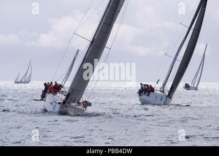 Barche a vela racing durante la Ilhabela Sailing Week Foto Stock