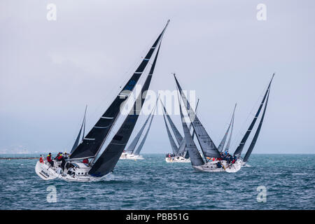 Barche a vela racing durante la Ilhabela Sailing Week, in Brasile Foto Stock