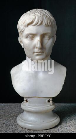 Scultore romano / 'Principe Gaio Giulio Cesare". Ca. 13 a.C.. Marmo bianco. Museo : Museo del Prado di Madrid, España. Foto Stock