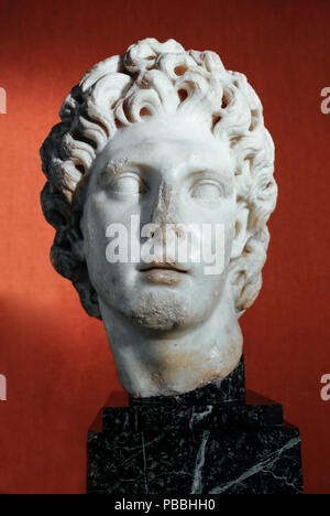Siviglia, Spagna - Luglio 7th, 2018: Alessandro il Grande ritratto da Adriano Regola, museo archeologico di Siviglia, in Andalusia, Spagna Foto Stock