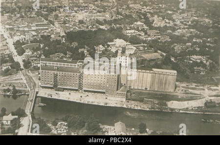 1184 Peterboro Ontario da un aereo (HS85-10-36006) Foto Stock