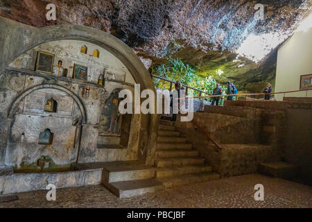 Il Santo Monastero di Mega Spileo è posto 10km dalla città di Kalavryta. Essa è la più antica in Grecia Foto Stock