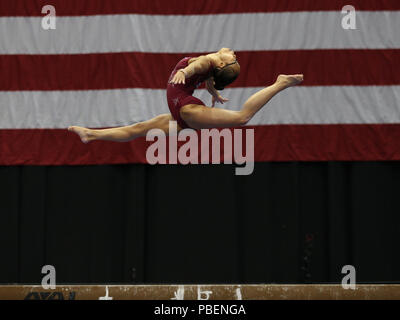 Columbus, OH, Stati Uniti d'America. 27 Luglio, 2018. MORGAN HURD durante il podio prima della formazione di GK U.S. Ginnastica classica competizione in Columbus, OH. Melissa J. Perenson/CSM/Alamy Live News Foto Stock