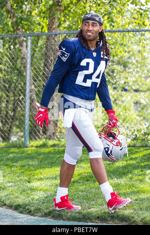 Gillette Stadium. 28 Luglio, 2018. MA, USA; New England Patriots cornerback Stephon Gilmore (24) prende il campo durante il New England Patriots Training Camp a Gillette Stadium. Anthony Nesmith/CSM/Alamy Live News Foto Stock