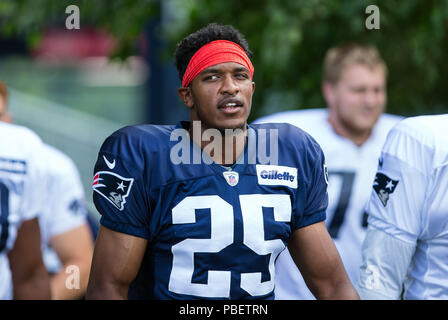 Gillette Stadium. 28 Luglio, 2018. MA, USA; New England Patriots defensive back Eric Rowe (25) prende il campo durante il New England Patriots Training Camp a Gillette Stadium. Anthony Nesmith/CSM/Alamy Live News Foto Stock