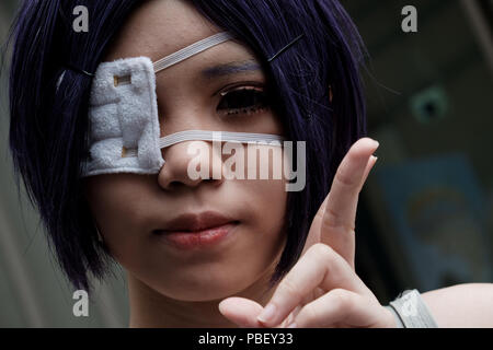 KUALA LUMPUR, Malesia - 28 Luglio: una donna pone per la fotografia come lei indossa un costume di anime durante il Japan Expo di Kuala Lumpur in Malesia sulla luglio 28, 2018. Il Japan Expo Malaysia terrà tre-giorni iniziato dal 27 luglio fino al 29 caratteristiche Giappone più iconica simboli culturali, musica, anime, arte, educazione, moda, food, di viaggio e di intrattenimento dal vivo sotto un unico tetto in Malaysia. Foto di Nipponnews/Samsul detto (Malesia) Foto Stock