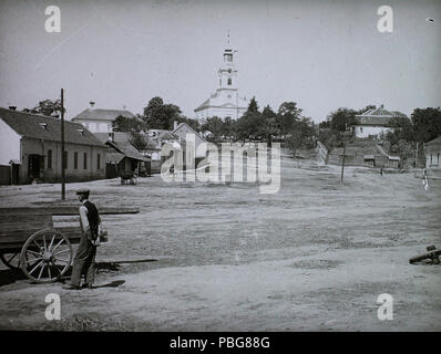 1593 Szemben un katolikus templom, balra un plébánia épülete. Fortepan 95148 Foto Stock