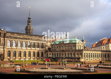 22.01.2018 Dresda, Germania - Palazzo Zwinger (architetto Matthaus Poppelmann) - Palazzo Reale dal 17 secolo a Dresda. Foto Stock