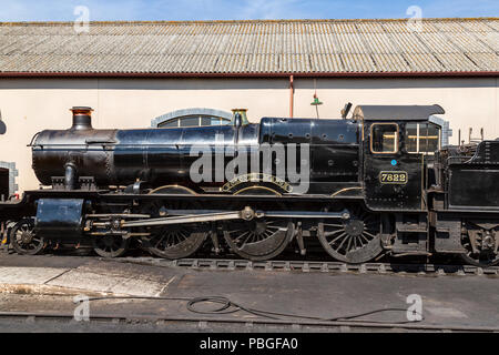 GWR Manor classe 4-6-0 numero 7822 'Foxcote Manor', azionati dal West Somerset heritage railway. Foto Stock