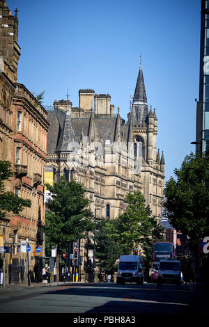 Architetto Alfred Waterhouse Manchester town hall lungo Princess Street Manchester City Centre Foto Stock