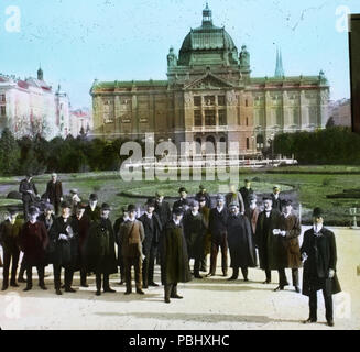 1773 Trg Kralja Tomislava (Trg Franje Josipa), szemben un Műcsarnok (Umjetnički paviljon). Fortepan 95030 Foto Stock