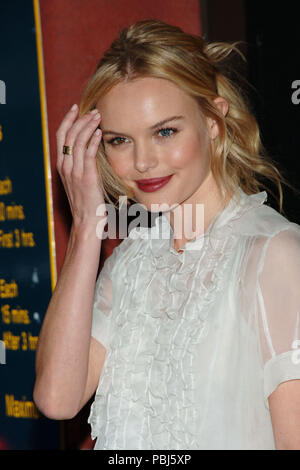 Kate Bosworth arrivando a Superman @ Kitson in Beverly Hills di Los Angeles.Maggio 1st, 2006.BosworthKate029 Red Carpet Event, verticale, STATI UNITI D'AMERICA, industria cinematografica, celebrità, fotografia, Bestof, arte cultura e intrattenimento, Topix celebrità moda / Verticale, meglio di, evento nella vita di Hollywood - California, moquette rossa e dietro le quinte, USA, industria cinematografica, celebrità, movie celebrità, personaggi televisivi, musica celebrità, fotografia, Bestof, arte cultura e intrattenimento, Topix, headshot, verticale, una persona, dall'anno , 2006, inchiesta tsuni@Gamma-USA.com Foto Stock