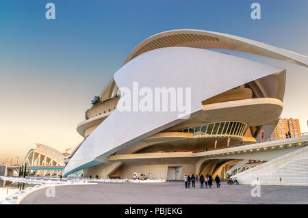 VALENCIA, Spagna - 24 February, 2018: esterne di El Palau de les Arts Reina Sofia, opera house a Valencia, Spagna Foto Stock