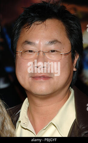 James Wong (direttore) in arrivo alla destinazione finale 3 Premiere al Chinese Theatre di Los Angeles. Febbraio 1, 2006.WongJames director111 Red Carpet Event, verticale, STATI UNITI D'AMERICA, industria cinematografica, celebrità, fotografia, Bestof, arte cultura e intrattenimento, Topix celebrità moda / Verticale, meglio di, evento nella vita di Hollywood - California, moquette rossa e dietro le quinte, USA, industria cinematografica, celebrità, movie celebrità, personaggi televisivi, musica celebrità, fotografia, Bestof, arte cultura e intrattenimento, Topix, headshot, verticale, una persona, dall'anno , 2006, inchiesta tsuni@Gamma-STATI UNITI D'AMERICA Foto Stock