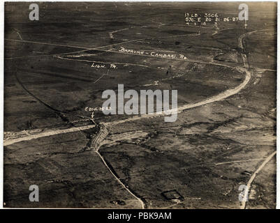 1873 WW1 fotografia aerea - Canal du Nord e Bapaume-Cambrai Road Foto Stock