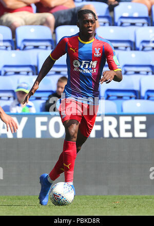 Palazzi di cristallo Aaron Wan-Bissaka durante la pre-stagione amichevole al Madejski Stadium, lettura. Stampa foto di associazione. Picture Data: Sabato 28 Luglio, 2018. Vedere PA storia SOCCER la lettura. Foto di credito dovrebbe leggere: Mark Kerton/filo PA. Restrizioni: solo uso editoriale nessun uso non autorizzato di audio, video, dati, calendari, club/campionato loghi o 'live' servizi. Online in corrispondenza uso limitato a 75 immagini, nessun video emulazione. Nessun uso in scommesse, giochi o un singolo giocatore/club/league pubblicazioni. Foto Stock