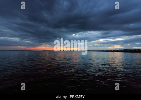 Mar Nero tramonto / Home a quasi 400km di sensazionale Mar Nero costa, il bulgaro Riviera è rivestito con belle spiagge e ripper resorts. Foto Stock