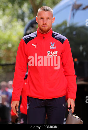 Palazzi di cristallo Connor Wickham arriva al Madejski Stadium durante la pre-stagione amichevole al Madejski Stadium, lettura. Stampa foto di associazione. Picture Data: Sabato 28 Luglio, 2018. Vedere PA storia SOCCER la lettura. Foto di credito dovrebbe leggere: Mark Kerton/filo PA. Restrizioni: solo uso editoriale nessun uso non autorizzato di audio, video, dati, calendari, club/campionato loghi o 'live' servizi. Online in corrispondenza uso limitato a 75 immagini, nessun video emulazione. Nessun uso in scommesse, giochi o un singolo giocatore/club/league pubblicazioni. Foto Stock