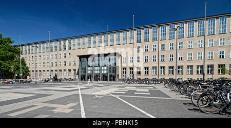 Edificio principale dell'università di Colonia Foto Stock
