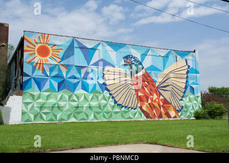 DETROIT, Michigan, Stati Uniti - 22 Maggio 2018: costruzione abbandonata con Graffiti in downtown Detorit Foto Stock