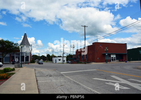 Rte 66 passa attraverso la piccola comunità agricola di Chenoa in Central Illinois Foto Stock