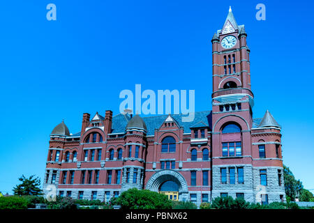 Jefferson County Courthouse 5. Costruito in mattoni rossi romanica in stile Revival nel 1892 dall'architetto W. A. Ritchie. Port Townsend, Washington, Stati Uniti d'America Foto Stock