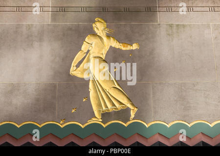 " Sementi di buona cittadinanza (1937) l'arte pannello al di sopra del canale di ingresso i giardini di La Maison Francaise, Rockefeller Center di New York City, Stati Uniti d'America Foto Stock