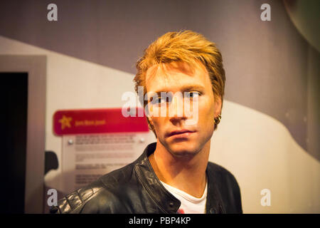 AMSTERDAM, Paesi Bassi - 1 GIU 2015: John Bon Jovi, Madame Tussauds museum di Amsterdam. Marie Tussaud è nata come Marie Grosholtz nel 1761 Foto Stock