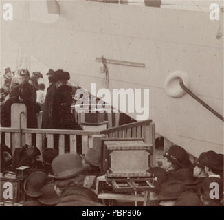 1049 Miss Alice Roosevelt sulla piattaforma di lancio Foto Stock