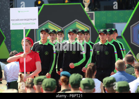 Mosca, Russia. 28 Luglio, 2018. Il team della Russia partecipa alla cerimonia di apertura dell'esercito Internazionale Giochi 2018 a Mosca, in Russia, 28 luglio 2018. L'Esercito Internazionale Giochi 2018 dato dei calci fuori alla formazione Alabino terreno nella periferia di Mosca il sabato. Credito: Bai Xueqi/Xinhua/Alamy Live News Foto Stock