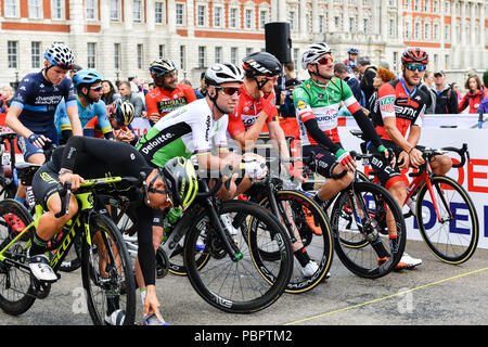 Londra, UK, 28 luglio 2018. Mark Cavendish all'inizio durante at Prudential RideLondon Surrey Classic 2018 Domenica, Luglio 29, 2018 Londra Inghilterra: foto : Taka G Wu Foto Stock