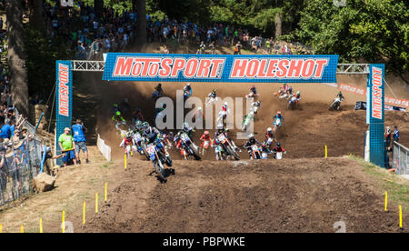 Washougal, WA USA. 28 Luglio, 2018. # 23 Aaron Plessinger ottenere il foro girati durante il Lucas Oil Pro Motocross Washougal National 250 campionato di classe a Washougal, WA Thurman James/CSM/Alamy Live News Foto Stock