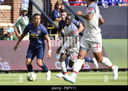 Ann Arbor, Michigan, Stati Uniti d'America. 28 Luglio, 2018. Sadio Mane compete per la sfera durante l'International Champions Cup tra Manchester United FC e Liverpool FC presso la University of Michigan Stadium, Ann Arbor, Michigan. Liverpool ha vinto la partita 4-1. Credito: Scott Hasse/ZUMA filo/Alamy Live News Foto Stock