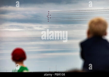 Bray, Co. Wicklow, Irlanda. Il 29 luglio 2018. Il Royal Airforce frecce rosse eseguire a Bray Air Show. Credito: Douglas O'Connor Alamy Live News. Foto Stock