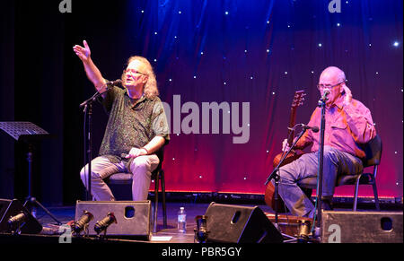 John Miller e Grant Dermody in concerto al Peel centenario centro, sbucciare, Isola di Man 27 Luglio 2018 Foto Stock