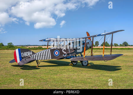 Peter Jackson appena ricostruito e restaurato 1918 Bristol F.2b Fighter D8048/ZK-BRI raffigurata nella luce del sole di Old Warden, UK nel 2006 poco prima di essere Foto Stock