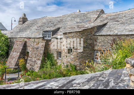 Il vecchio ufficio postale, una sala medievale-house, è uno del National Trust le prime acquisizioni e più in particolare è servito come un villaggio lettera la ricezione Foto Stock