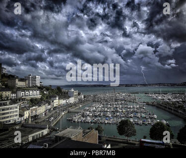 GB - DEVON: Tempesta avvicinando Torquay Foto Stock