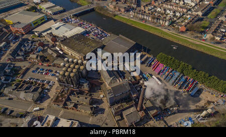 Vedute aeree dell'ex stabilimento della fabbrica di birra Brains, ora sede dello sviluppo di Central Quay nel centro di Cardiff, Galles, Regno Unito: Phillip Roberts Foto Stock