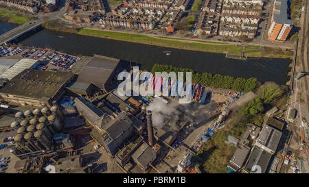 Vedute aeree dell'ex stabilimento della fabbrica di birra Brains, ora sede dello sviluppo di Central Quay nel centro di Cardiff, Galles, Regno Unito: Phillip Roberts Foto Stock