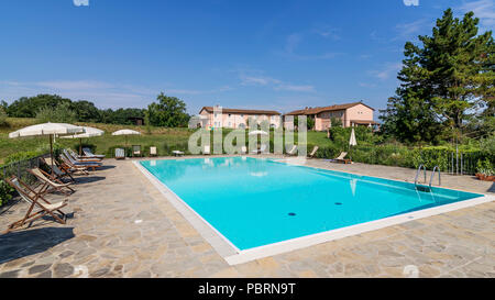 Splendido resort con piscina in toscana, Pontedera, Pisa, Toscana, Italia Foto Stock