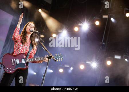 Haim performing live al primo giorno del Rock in Rio Lisboa 2018, Portogallo con: Danielle Haim dove: Lisboa Lisboa Portogallo quando: 23 giu 2018 Credit: Rui M Leal/WENN.com Foto Stock