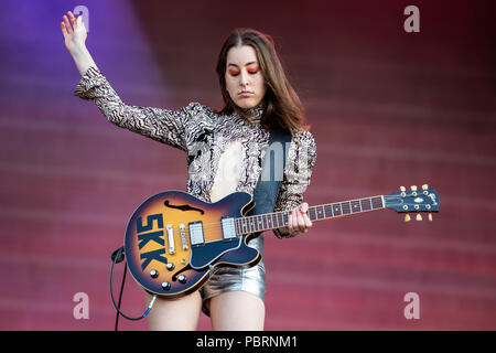 Haim performing live al primo giorno del Rock in Rio Lisboa 2018, Portogallo con: Alana Haim dove: Lisboa Lisboa Portogallo quando: 23 giu 2018 Credit: Rui M Leal/WENN.com Foto Stock