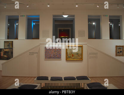 NOVI SAD SERBIA - Aprile 13th: Hall nel museo di arte moderna Foto Stock