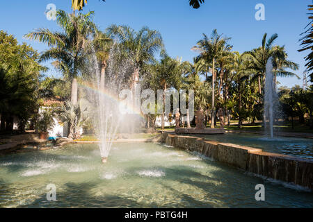 Fontane, al giardino botanico, Molino de Inca, Torremolinos, Andalusia, Spagna. Foto Stock