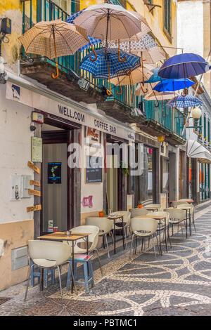 Ombrello Bar Caffè, Funchal, Madeira Portogallo Foto Stock