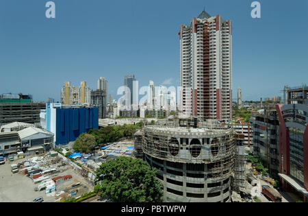 Edifici alti pronto & in costruzione in Lower Parel e Worli area in Mumbai, India. Foto Stock